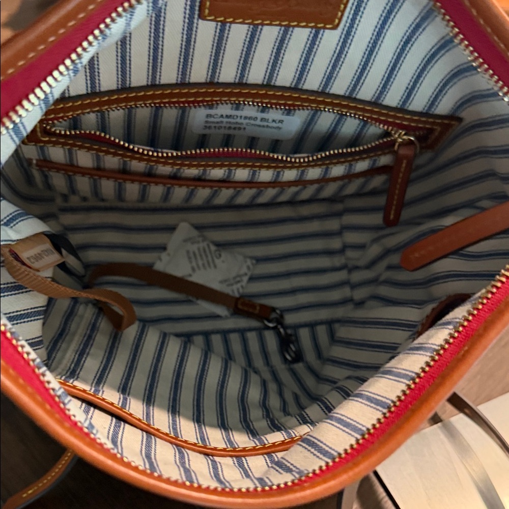 Dooney & Bourke NWT Black and Tan Nylon Shoulder / Crossbody Bag - Picture 5 of 9